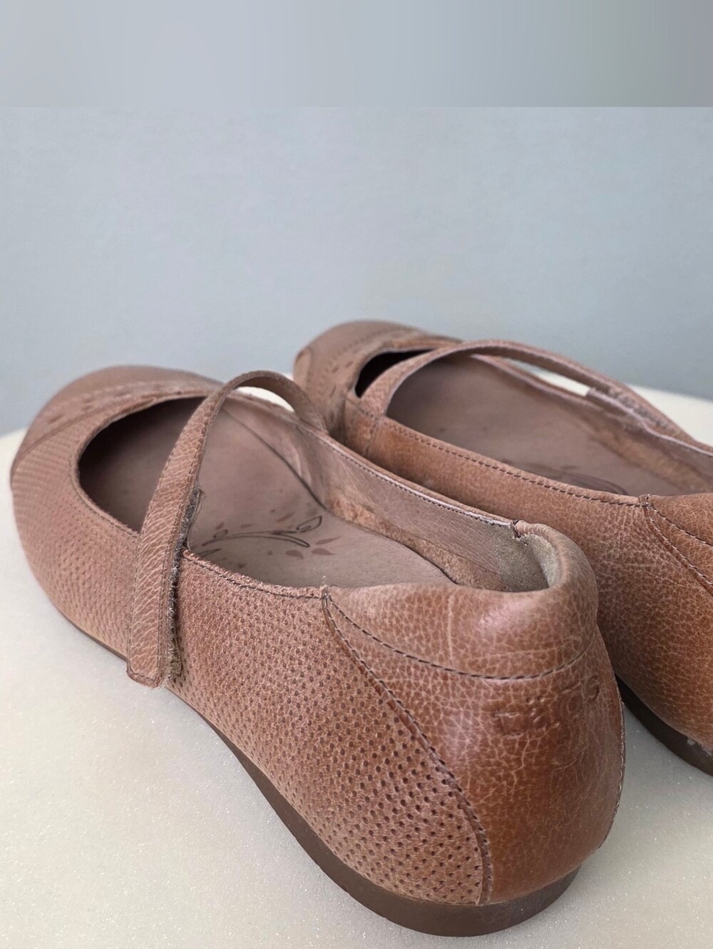 Taos Boho Scamp Perforated Leather Mary Jane Flats - Tan - Size 7.5 - Like New! - Picture 11 of 17